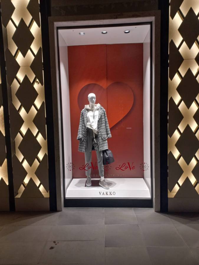 VİTRİN GİYDİRME (3)